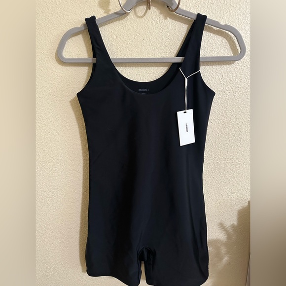 Mikoh Elegant Black Swimwear - Picture 1 of 4